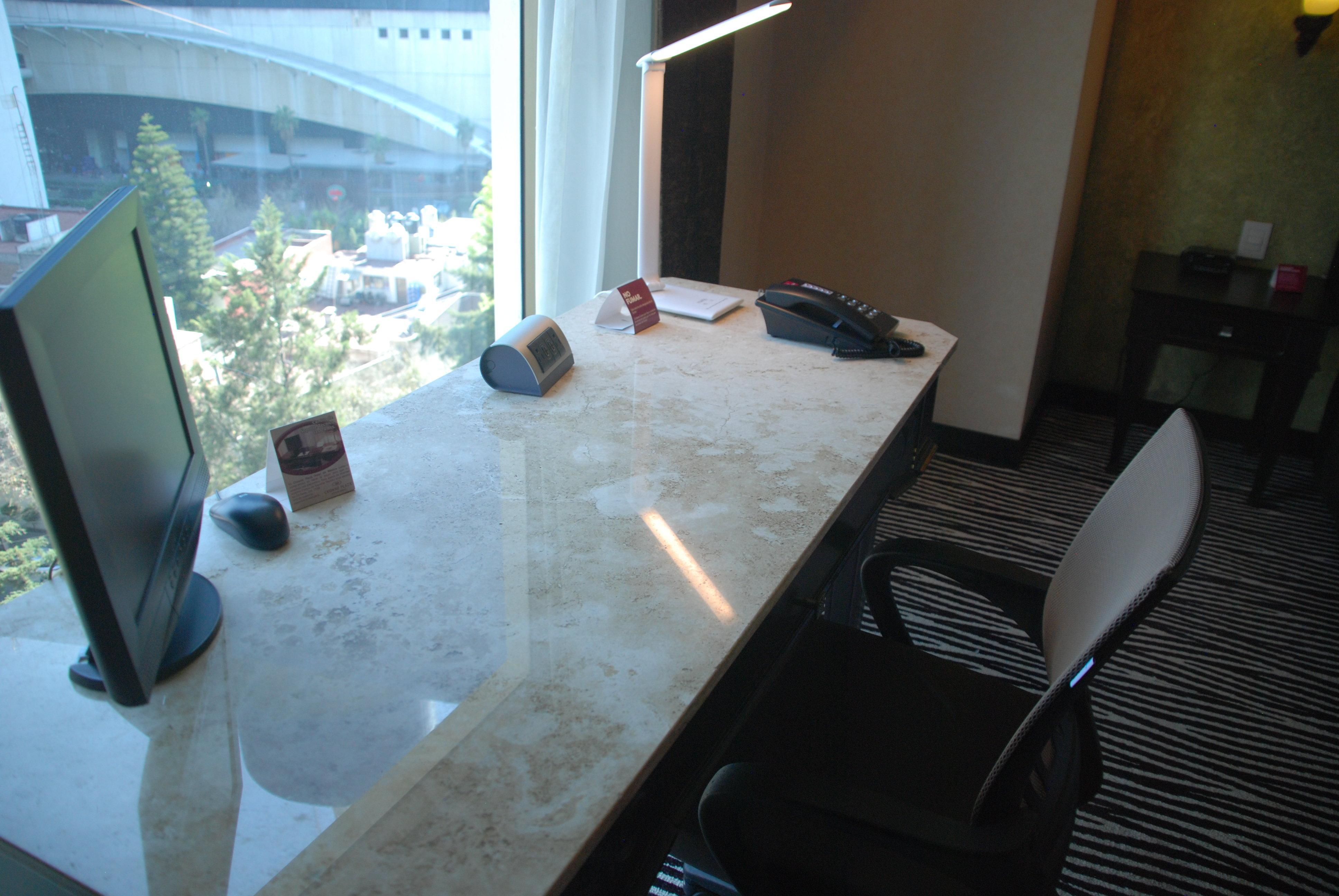 Belair Unique Mexico City Wtc, Trademark By Wyndham Екстериор снимка A marble desk
