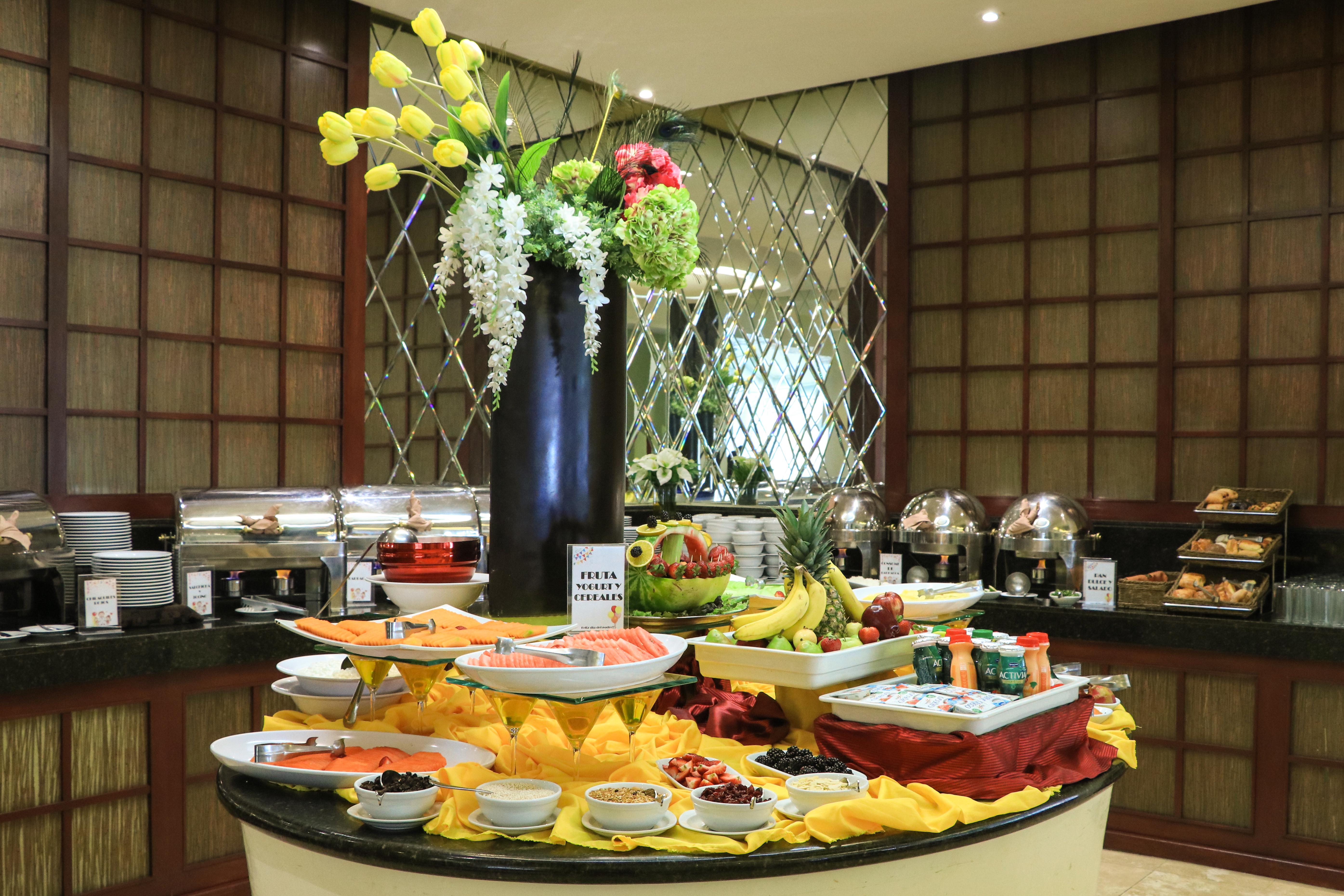 Belair Unique Mexico City Wtc, Trademark By Wyndham Екстериор снимка A fruit salad buffet